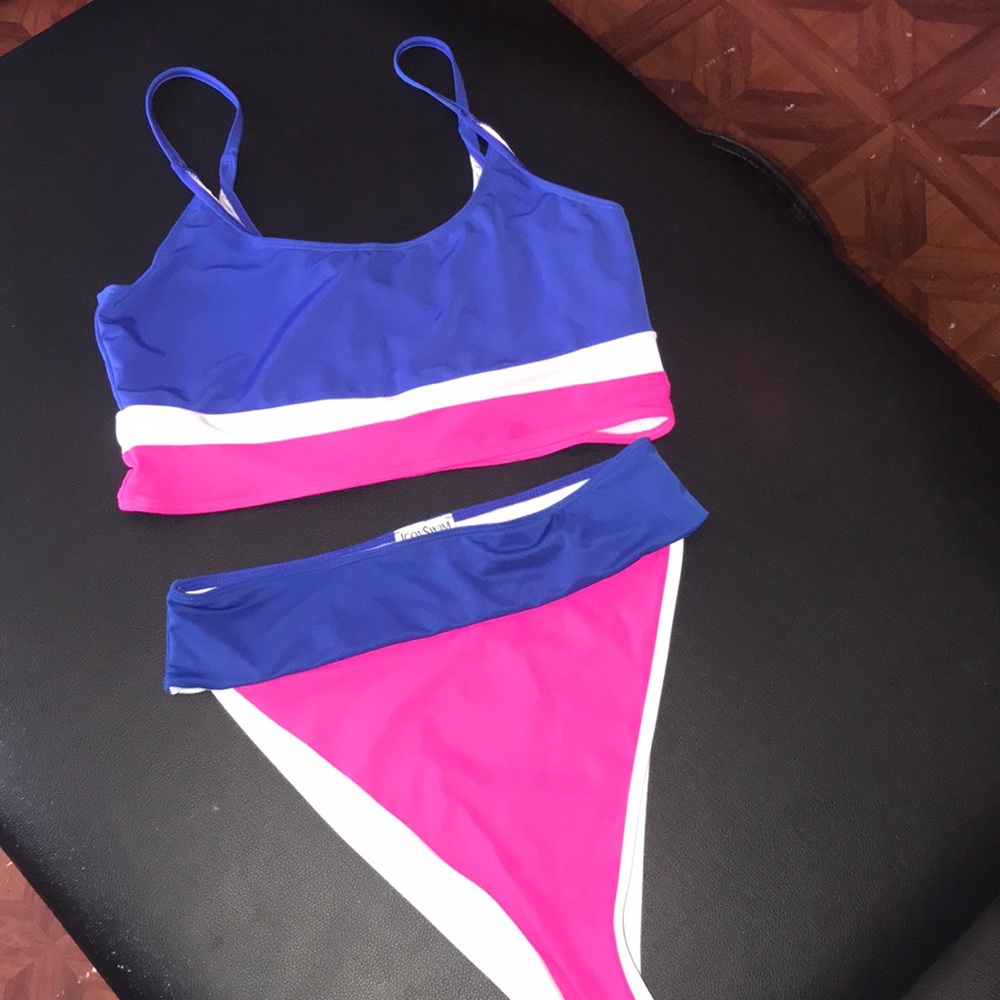 BRAND NEW 2 piece